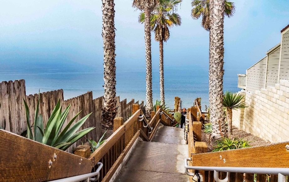 image of beach access stairs at Grandview